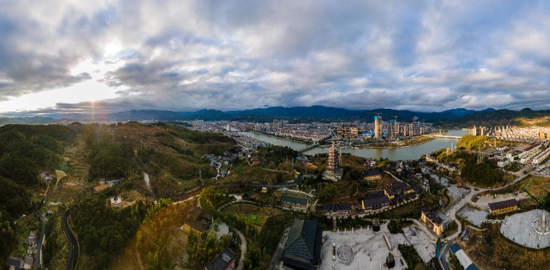 龙泉全景.jpg