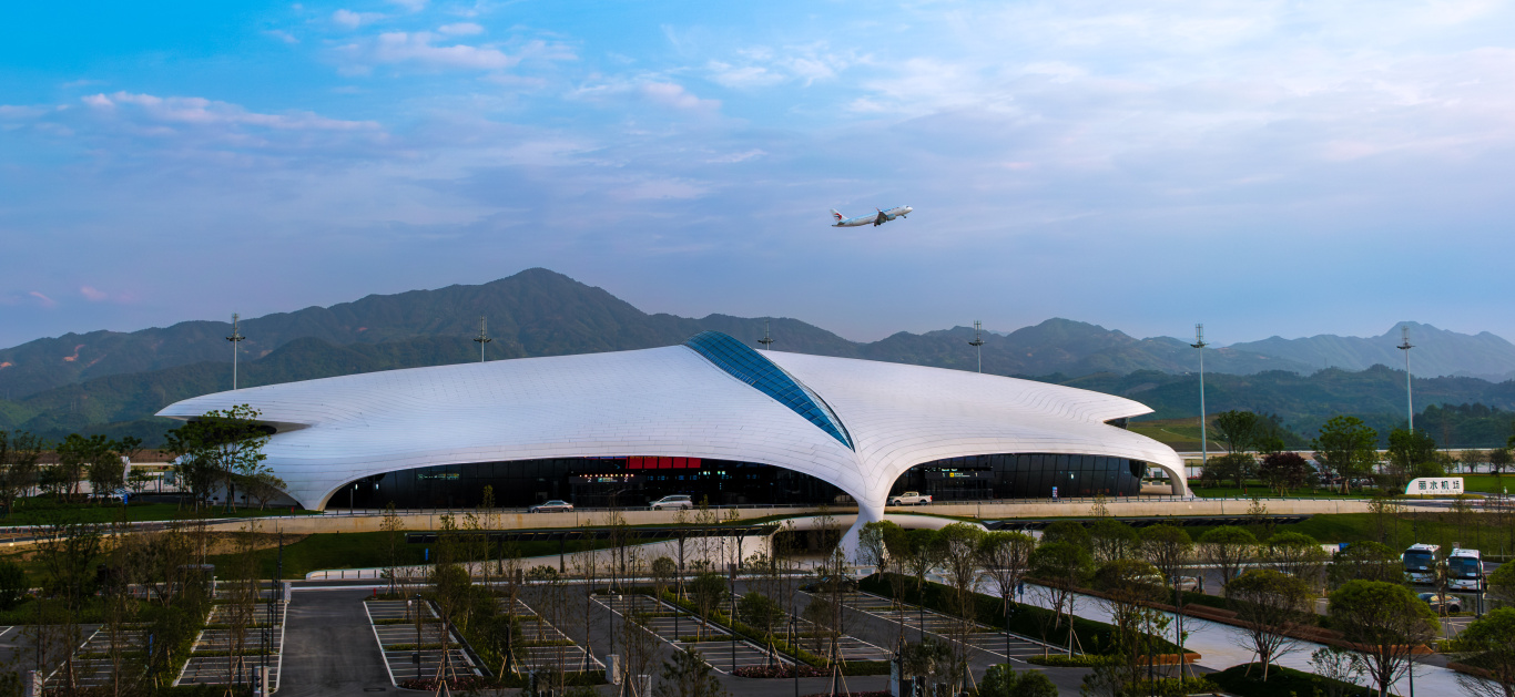 机场试飞 2025.4 雷宁 摄 (2).jpg