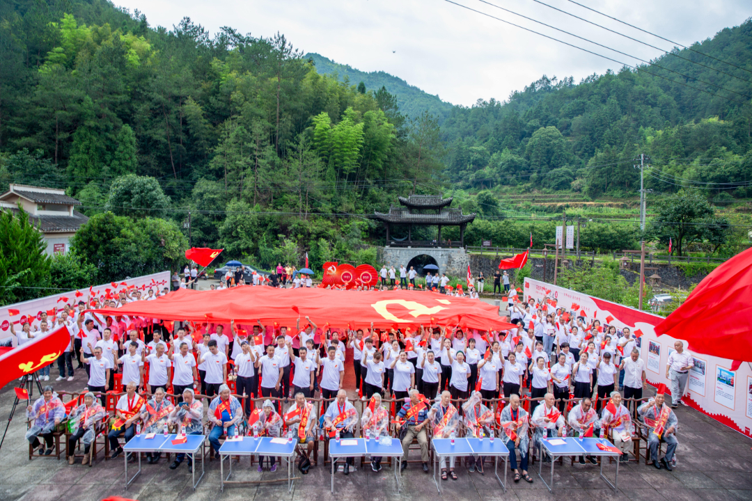 梅湾村游击广场.jpg