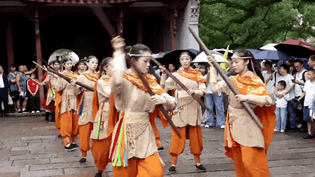 8F0A8903.gif