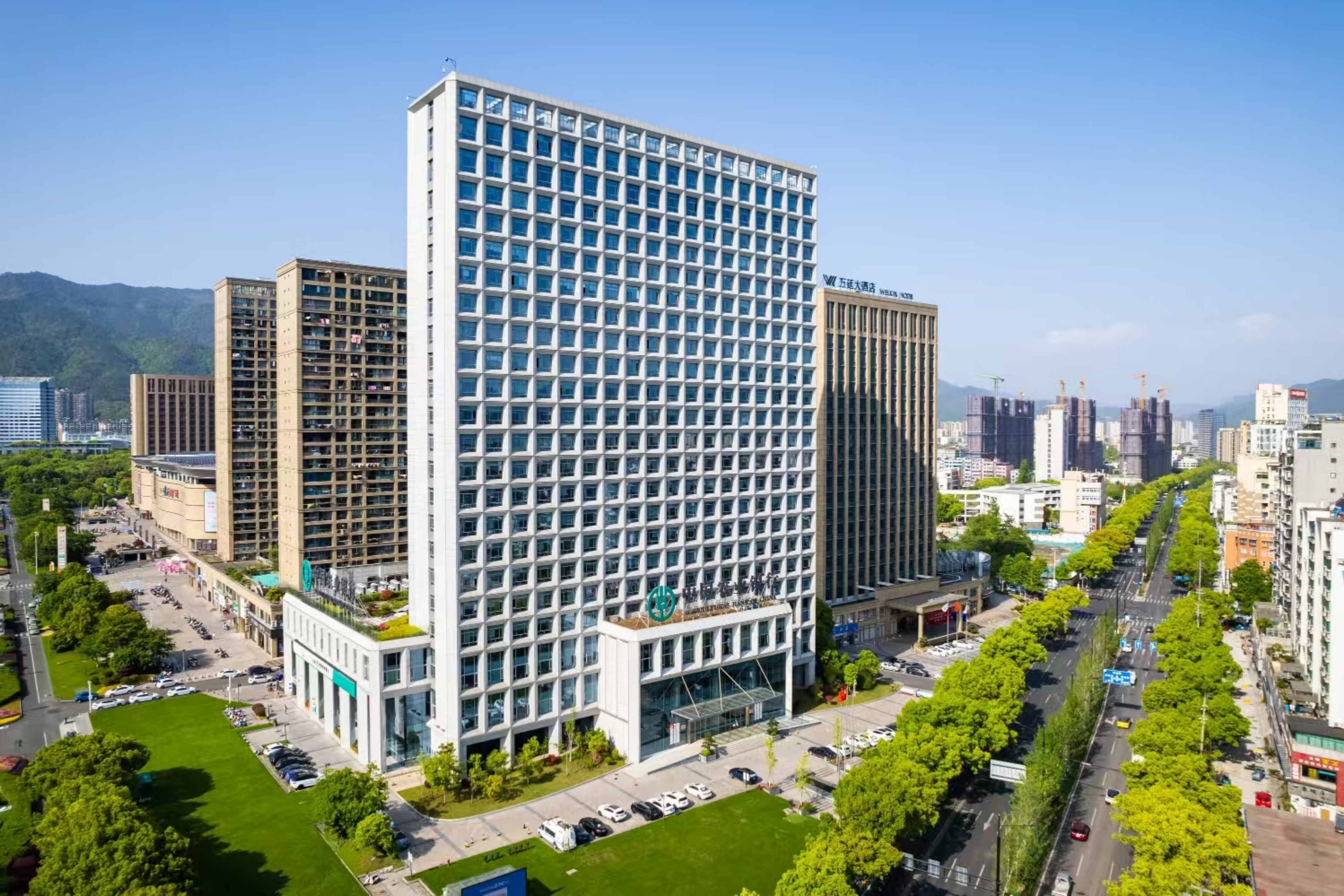 图为农行丽水分行大楼3